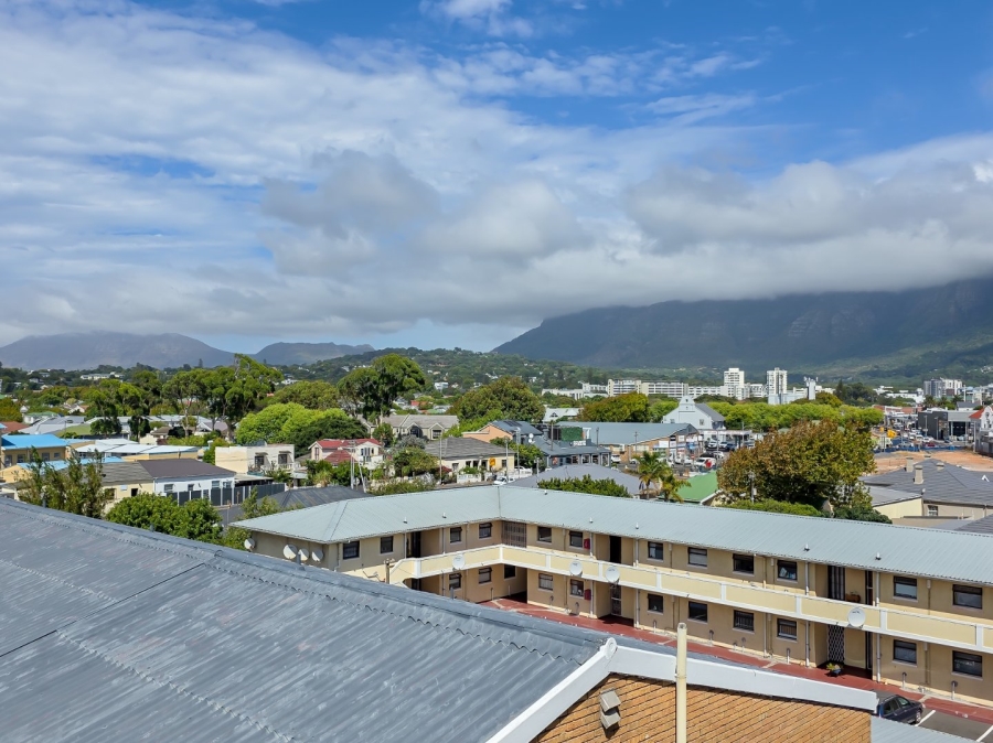 2 Bedroom Property for Sale in Claremont Western Cape